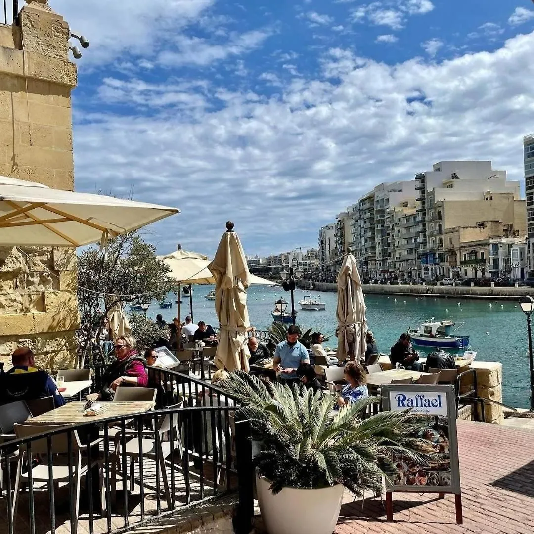Apartment Sea View Over Valletta Strand Area Sliema Malta
