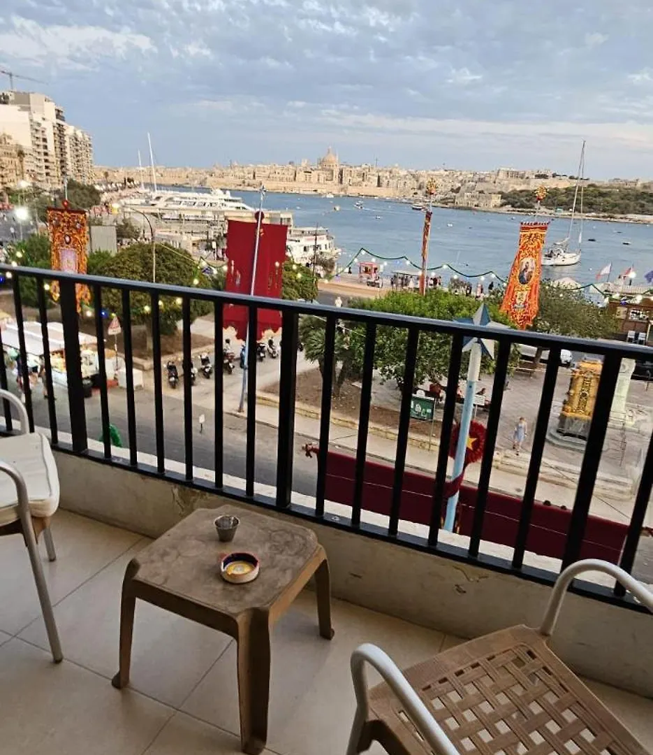 Sea View Over Valletta Strand Area Sliema 0*,  Malta