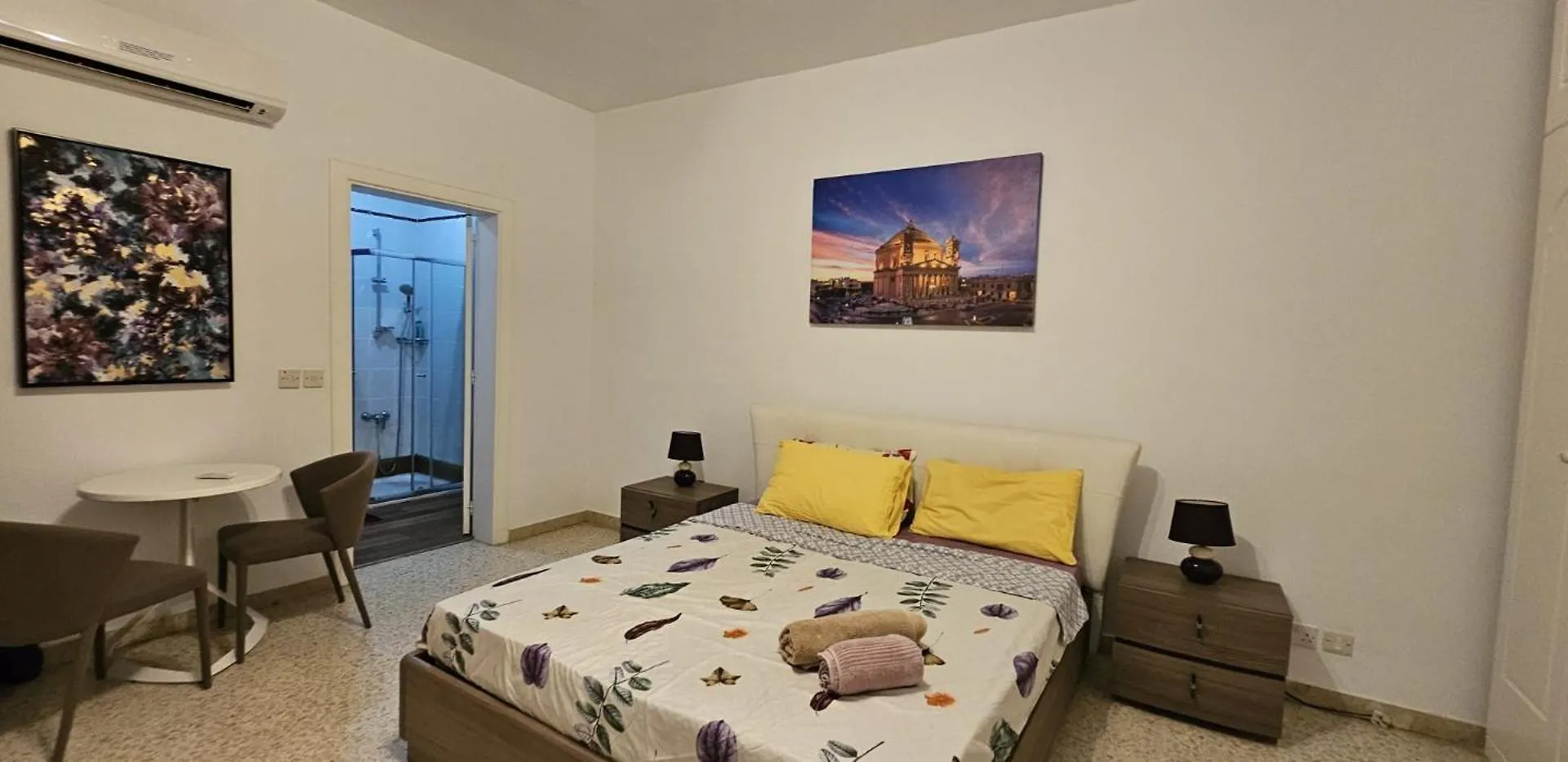 Apartment Sea View Over Valletta Strand Area Sliema