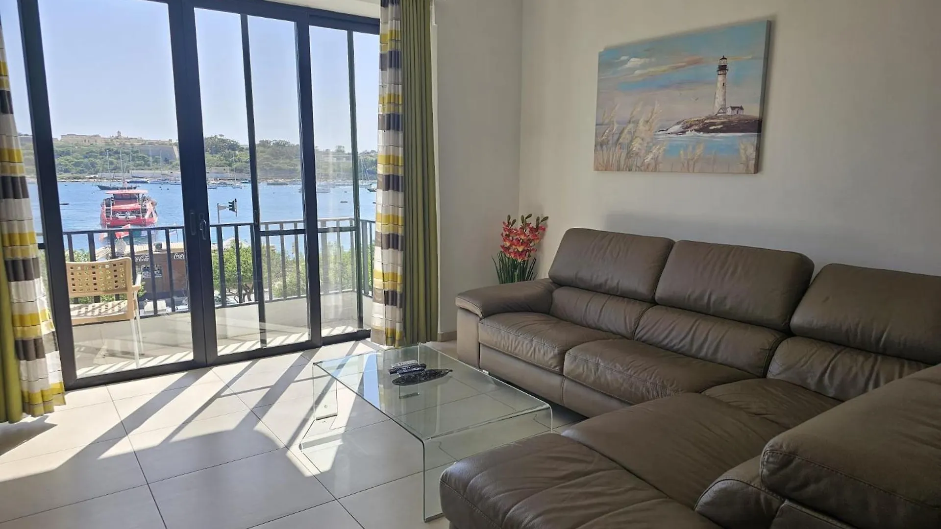 Sea View Over Valletta Strand Area Sliema Apartment